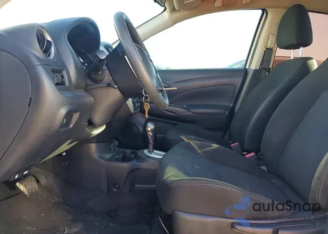 2017 Nissan Versa S z USA, uszkodzony, nr VIN 3N1CN7AP5HL842773